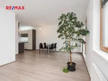 Pronájem bytu 1+kk, Praha - Slivenec, U svahu, 47 m2