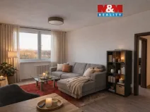 Pronájem bytu 2+kk, Praha - Petrovice, Kurčatovova, 43 m2