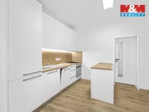 Prodej bytu 3+1, Hradec Králové - Kukleny, Pražská třída, 91 m2