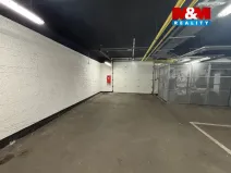 Pronájem garážového stání, Praha - Hostivař, Hornoměcholupská, 20 m2