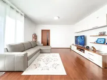 Prodej bytu 2+1, Praha - Dolní Počernice, Národních hrdinů, 75 m2