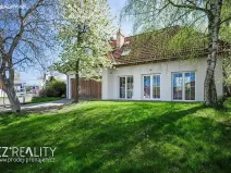 Prodej vily, Praha - Lipence, Na Bambouzku, 300 m2