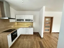 Pronájem bytu 1+kk, Děčín, Na Slatinách, 38 m2