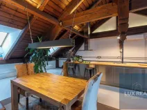 Prodej atypického bytu, Mikulov, Komenského, 164 m2