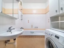 Prodej bytu 3+1, Plzeň, Nýřanská, 63 m2