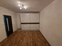 Prodej bytu 1+1, Cheb, Čapkova, 38 m2