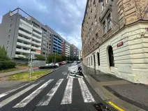 Pronájem garážového stání, Praha - Žižkov, Lupáčova, 18 m2