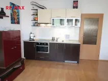 Pronájem bytu 1+kk, Praha - Hloubětín, Nepelova, 30 m2