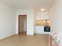 Prodej bytu 1+kk, Praha - Háje, Hlavatého, 27 m2