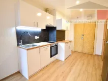 Pronájem bytu 2+kk, Praha - Vysočany, Na břehu, 53 m2