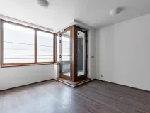 Pronájem bytu 1+kk, Praha - Vysočany, Sokolovská, 28 m2