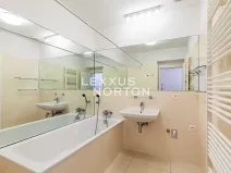 Pronájem bytu 2+kk, Praha - Žižkov, Žižkovo náměstí, 61 m2