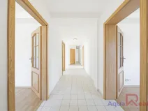 Prodej bytu 4+kk, Karlovy Vary, Okružní, 99 m2