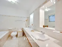 Prodej rodinného domu, Znojmo, 480 m2