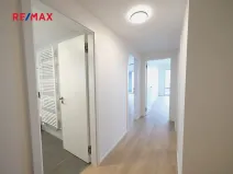 Pronájem bytu 2+kk, Praha - Hloubětín, Poděbradská, 59 m2