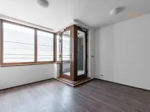 Prodej bytu 1+kk, Praha - Vysočany, Bassova, 28 m2