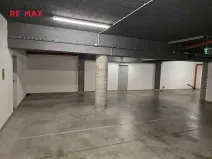 Pronájem garážového stání, Kolín, Antonína Dvořáka, 15 m2