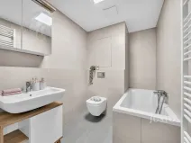 Prodej bytu 2+kk, Praha - Uhříněves, Oty Bubeníčka, 45 m2