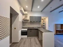 Pronájem bytu 2+1, Karlovy Vary, K. Čapka, 37 m2