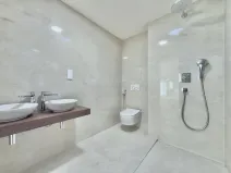 Prodej bytu 4+kk, Praha - Holyně, náměstí Pod lípou, 127 m2