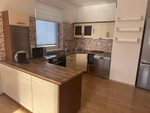 Pronájem bytu 2+kk, Praha - Řeporyje, Dělená, 57 m2