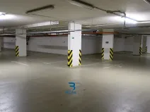 Pronájem garážového stání, Praha - Dejvice, Heinemannova, 13 m2