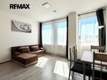 Pronájem bytu 1+kk, Praha - Vinohrady, Perucká, 25 m2