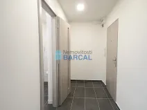 Pronájem bytu 1+kk, Praha - Kobylisy, Trousilova, 33 m2