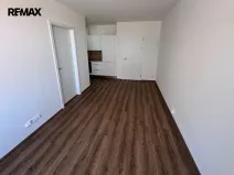 Pronájem bytu 1+kk, Praha - Dolní Měcholupy, Honzíkova, 41 m2