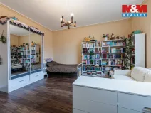 Prodej bytu 3+1, Karlovy Vary - Stará Role, Závodu míru, 73 m2