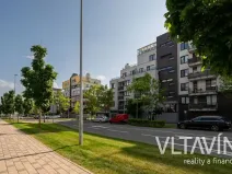 Pronájem garážového stání, Praha - Stodůlky, Laurinova, 18 m2