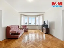 Prodej rodinného domu, Dobrovice, Komenského, 431 m2