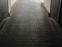 Pronájem garážového stání, Praha - Holešovice, U Pergamenky, 12 m2