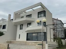 Prodej vily, Zadar, Chorvatsko, Krešimirova obala, 242 m2