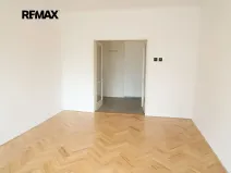 Pronájem bytu 2+1, Praha - Podolí, Podolská, 67 m2