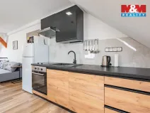 Pronájem atypického bytu, Hoštice, 60 m2