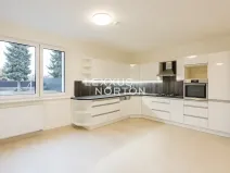 Pronájem vily, Praha, Ke smrčině, 260 m2