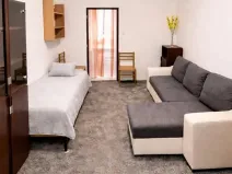Pronájem bytu 1+1, Praha - Holyně, 40 m2