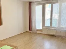 Pronájem bytu 1+kk, Praha, Počernická, 35 m2