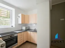Pronájem bytu 1+1, Praha - Podolí, U podolského hřbitova, 30 m2