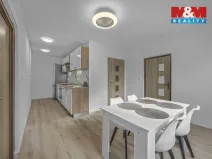 Pronájem bytu 2+1, Chvaletice, U Kulturního domu, 60 m2