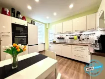 Prodej bytu 4+1, Krnov, Tyršova, 84 m2