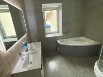 Dražba bytu 4+kk, Broumov, Husova, 98 m2