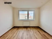 Pronájem bytu 2+kk, Praha - Černý Most, Dobrovolného, 42 m2
