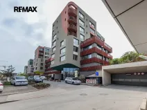 Pronájem bytu 1+kk, Praha - Radlice, U Komína, 37 m2