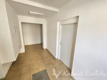 Pronájem kanceláře, Praha - Hloubětín, Nademlejnská, 136 m2