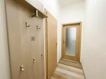 Pronájem bytu 1+kk, Praha - Vršovice, Sevastopolská, 33 m2