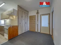 Prodej bytu 2+1, Hroznětín, Sídliště, 56 m2