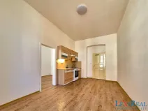 Pronájem bytu 2+kk, Praha - Nusle, Bělehradská, 35 m2