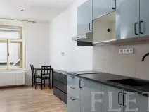 Pronájem bytu 1+kk, Praha - Nové Město, Navrátilova, 30 m2
